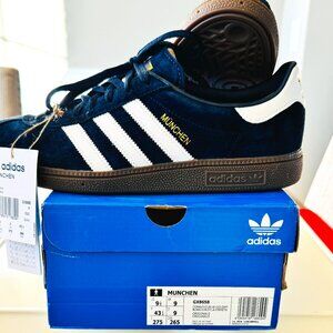 Adidas Munchen Collegiate Navy Gum (US 9.5)